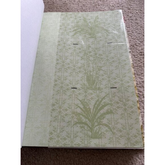 Vintage Punch Studio Orchid Flower Keepsake Photo Album Holds 320 Photos 6" x 4" - Picture 7 of 9